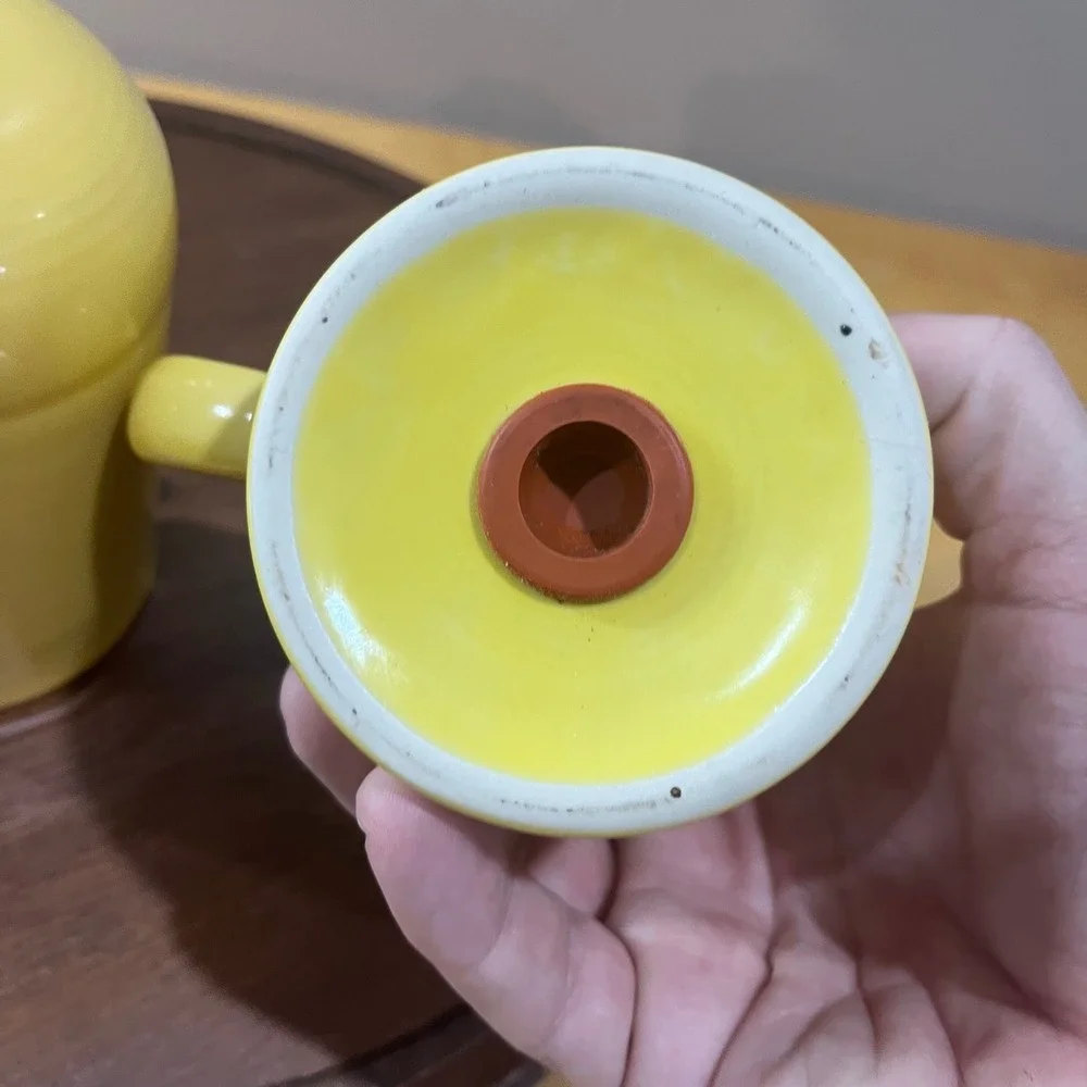 Vtg Fiesta Yellow Range Salt and Pepper Shakers Set‎ MCM Ceramic HLC USA